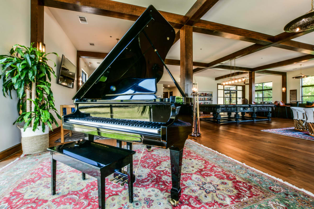 The Hudson Luxury Lakeside Apartments For Rent In The Colony, TX